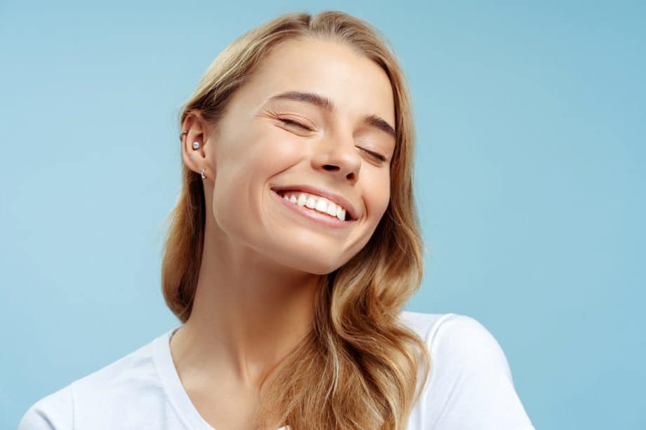 Teeth Whitening vs. Dental Bonding: Which Option Is Right for You?